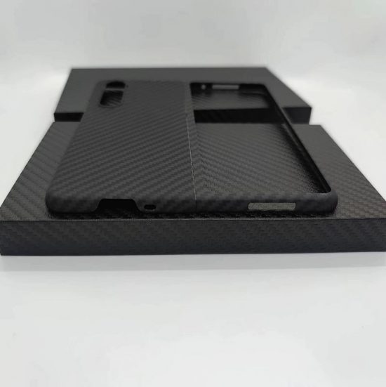 Husa Kevlar Aramida ultra solida Samsung Galaxy Z Fold 3 Aspect carbon 1